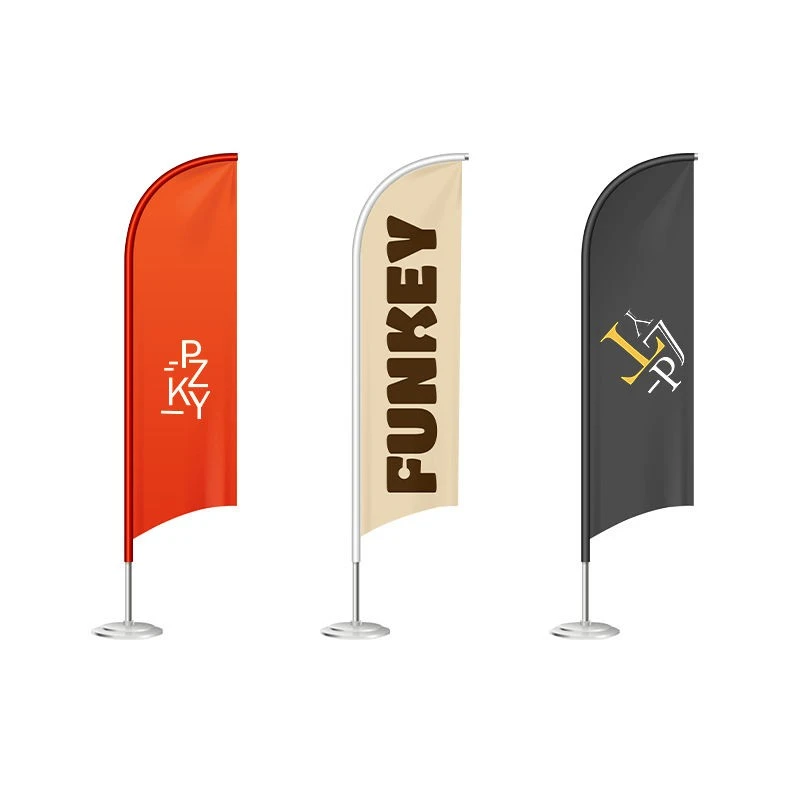 Namizna pernata zastava na plaži